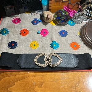 Stretch belt with hearts